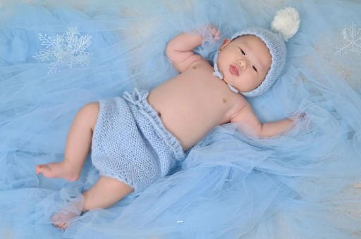仁怀摸孕妇肚子沾喜气